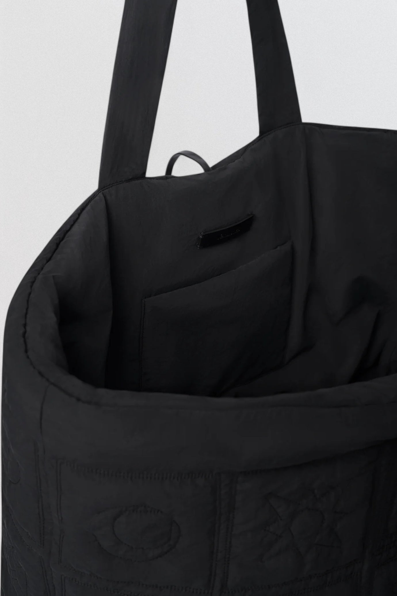 Symbol Tote