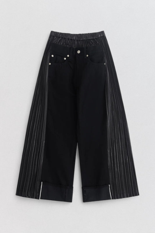 Levi’s Pleated Trousers