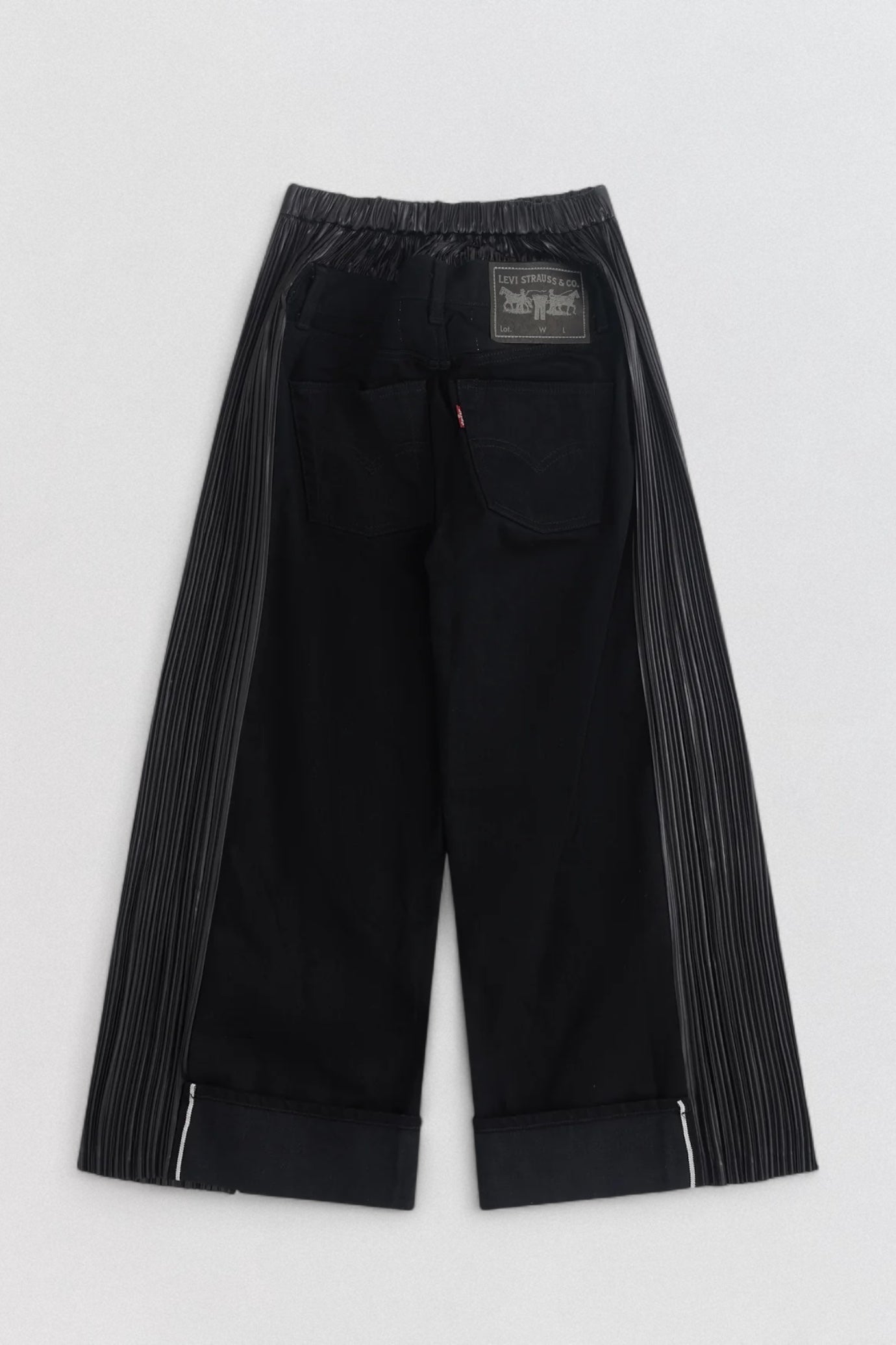 Levi’s Pleated Trousers