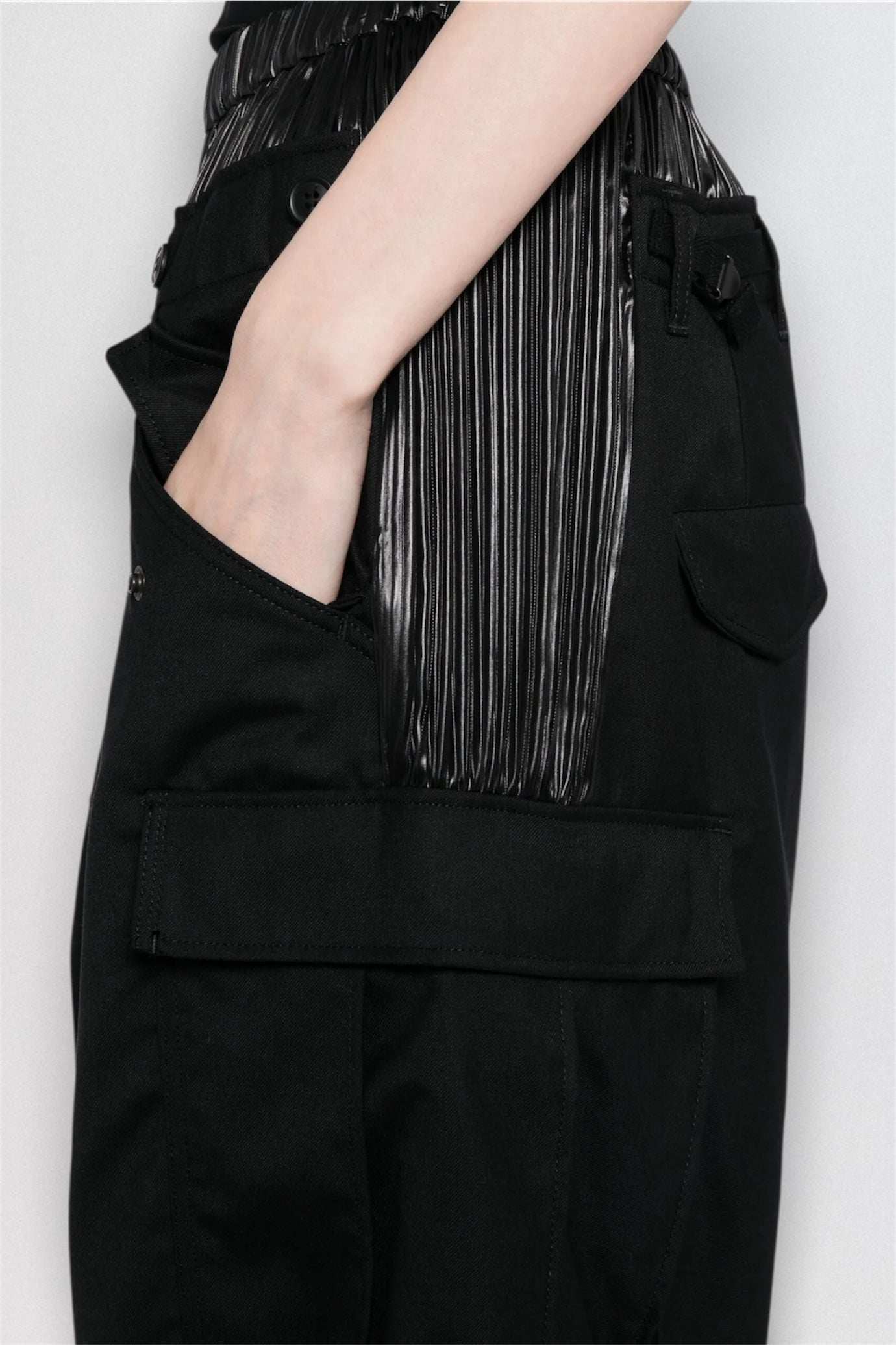 Cargo Pants with Pleated Sides