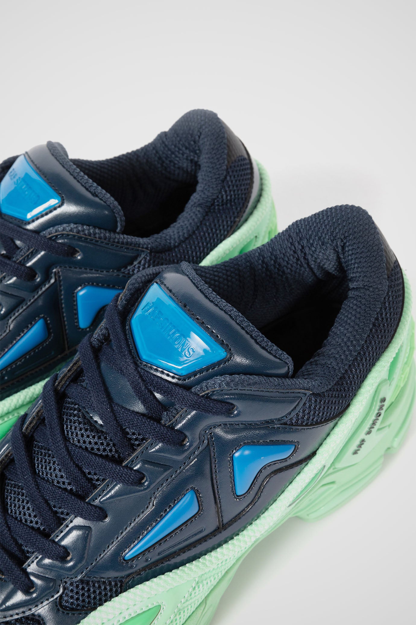 Pharaxus Sneakers