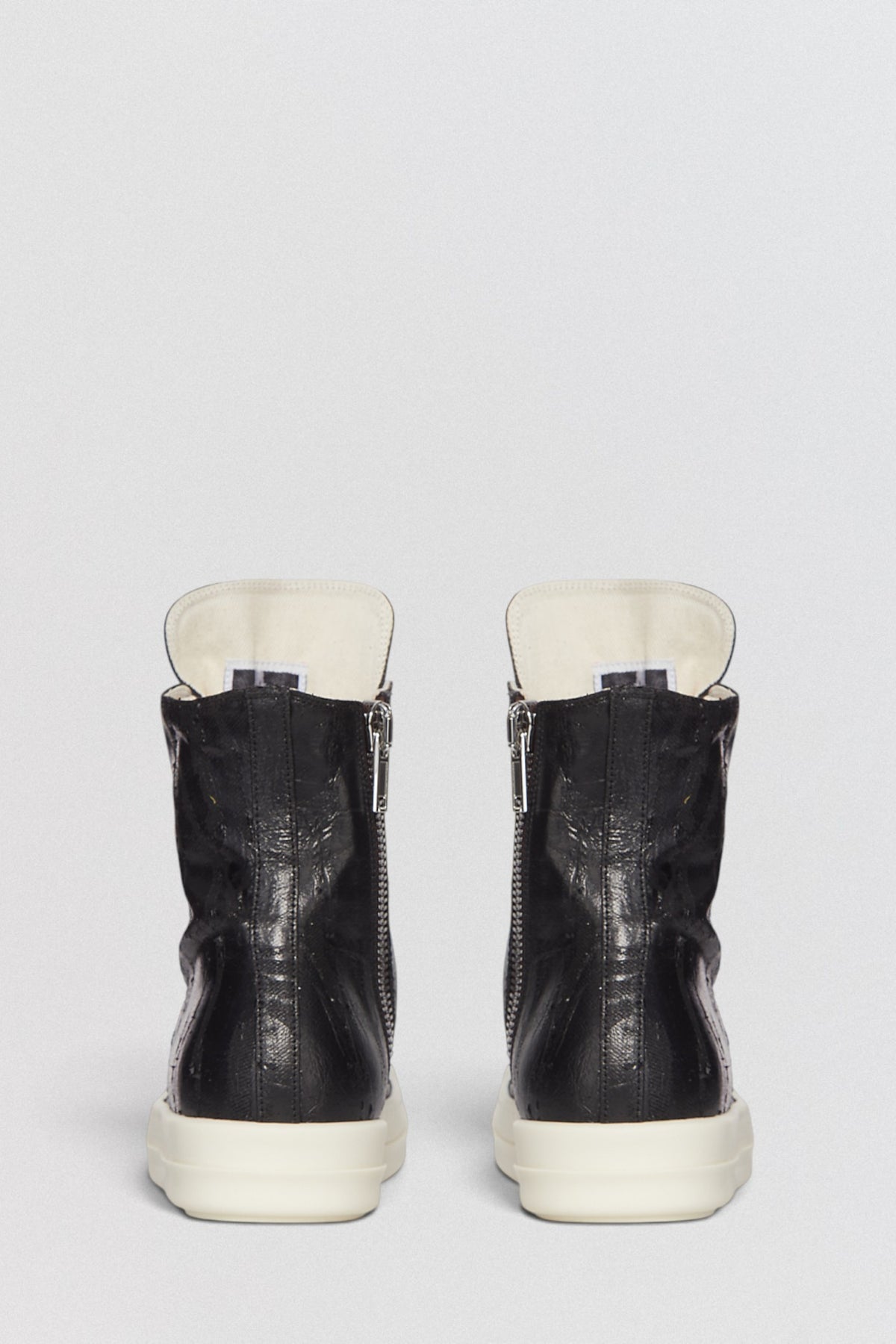 Sneaks
