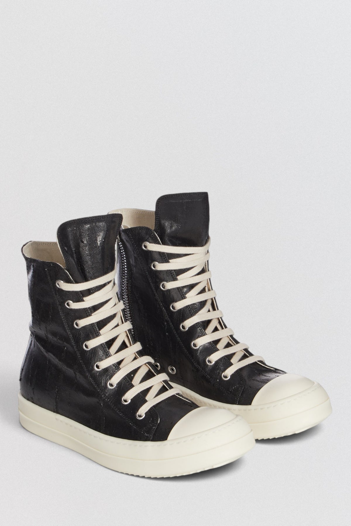 Sneaks
