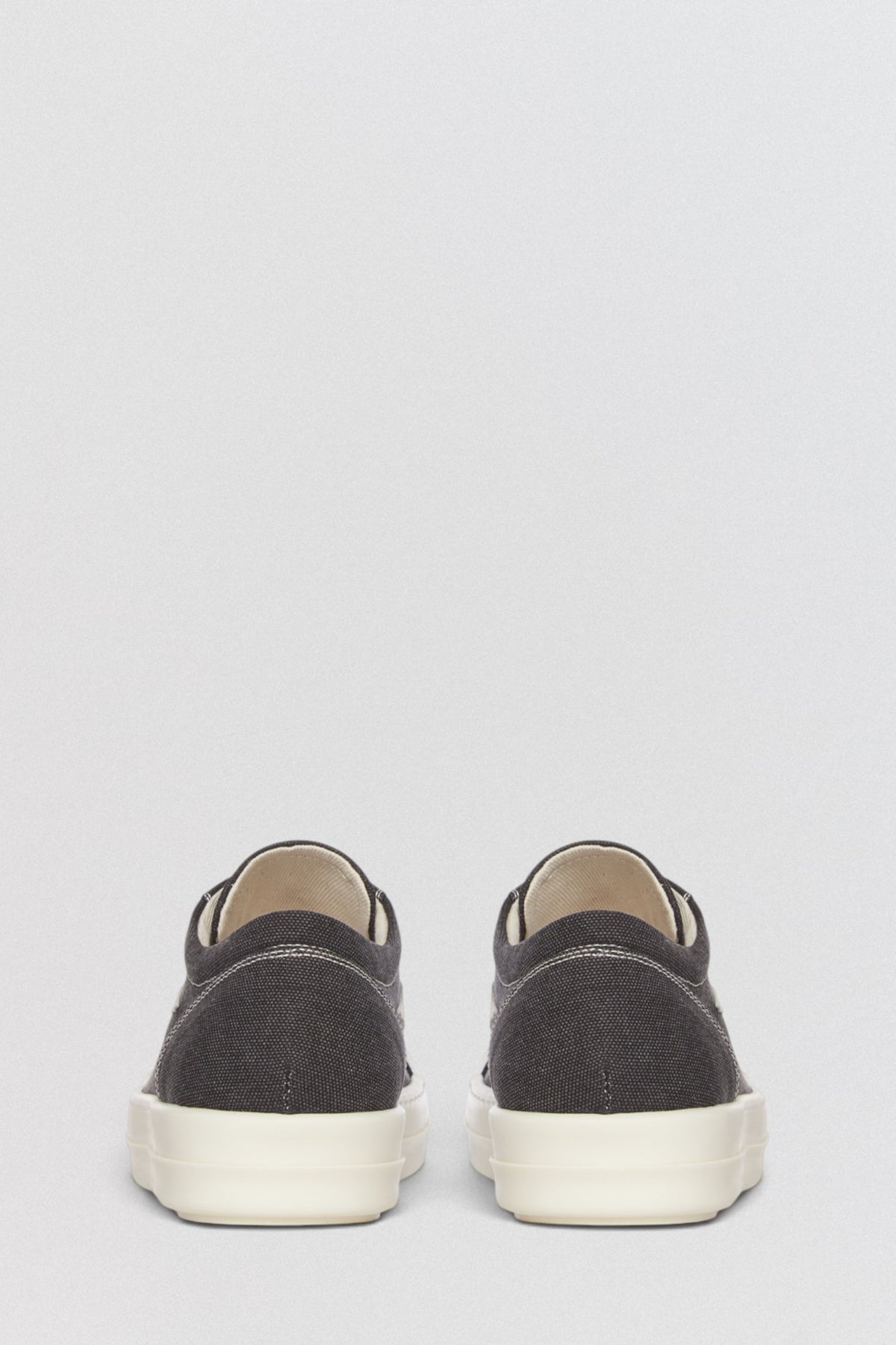 Laceless Vintage Sneaks