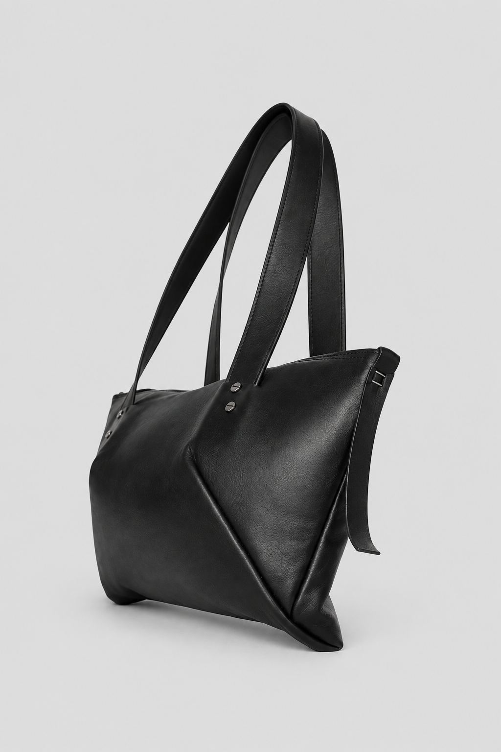 NUTSA NM1091B Shoulder Bag in calf leather with zip closure and cotton lining