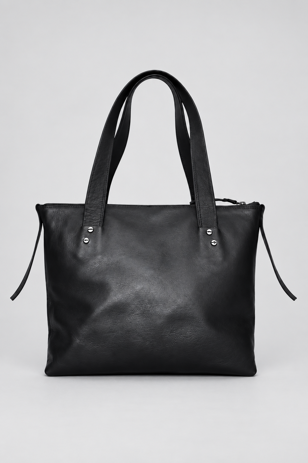 NUTSA NM1092B Shoulder Bag in calf leather with zip closure, cotton lining, and internal pocket