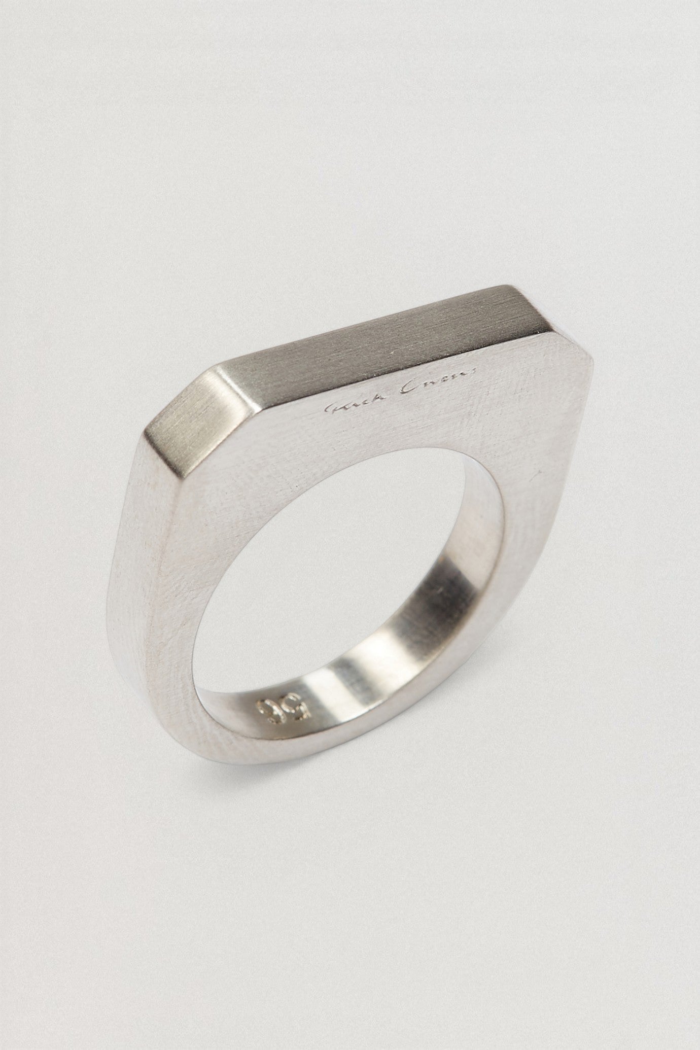 Hollywood Ring