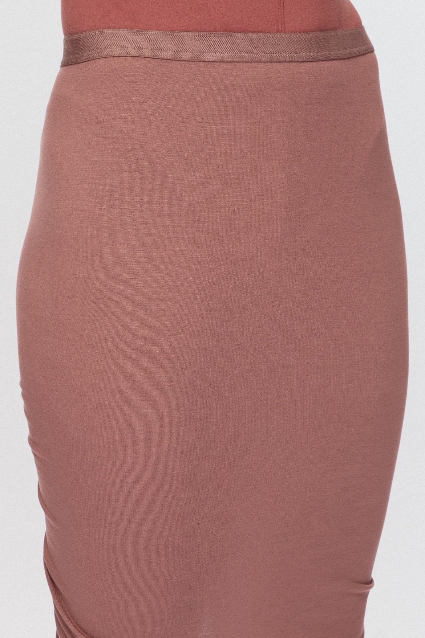 Rick Owens Lilies Gonna Eva Skirt in dusty pink jersey with ruched body skimming silhouette