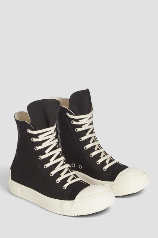 Sneaks